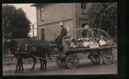 Foto-AK Malente-Gremsmühlen, Wagenblumenkorso Im Sommer 1928, Festwagen  - Malente-Gremsmühlen