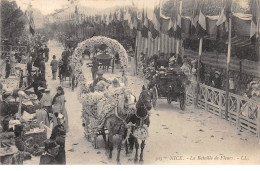 NICE - La Bataille De Fleurs - Très Bon état - Markets, Festivals