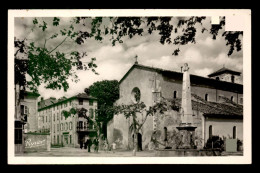 83 - AUPS - FONTAINE MONUMENTALE ET L'EGLISE - Aups