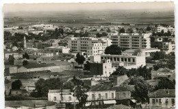 X126752 AFRIQUE DU NORD ALGERIE SIDI BEL ABBES VUE GENERALE CASERNE LEGION ETRANGERE AU FOND A GAUCHE ??? - Sidi-bel-Abbès