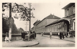 D9906 La Courneuve Le Groupe Scolaire Des Quatre Routes - La Courneuve