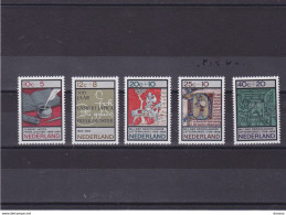 PAYS BAS 1966 BIENFAISANCE Yvert 832-836, Michel 858-862 NEUF** MNH Cote 3,50 Euros - Unused Stamps
