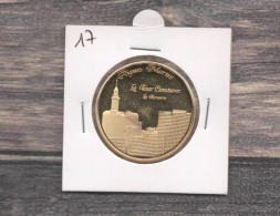 Médaille Souvenirs&Patrimoine :  Aigues Mortes - La Tour Constance  (couleur Or) - Autres & Non Classés