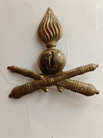 REGIO ESERCITO WW1-WW2 - ORIGINALE FREGIO METALLICO DA BERRETTO DEL 1° REGIMENTO ARTIGLIERIA - Italy