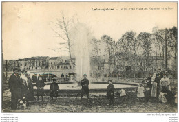 LABRUGUIERE  LE  JET D'EAU PLACE DES VICTOIRES ET LE PONT  AVEC CACHET AU VERSO DETACHEMENTS D'INSTRUCTION FRANCHISE MIL - Labruguière