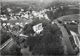 CPSM. 64 CAMBO LES BAINS. VUE GENERALE AERIENNE. LA NIVE. - Cambo-les-Bains