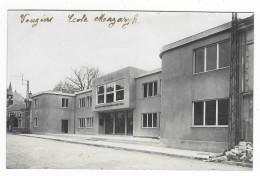 CPA CARTE PHOTO VOUZIERS, L'ECOLE MAZARYK, PHOTOGRAPHE VALENTIN FILS, ARDENNES 08 - Vouziers