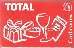 CARTE-MAGNET-TOTAL-CADEAUX-01/06/97-V° BANDE MAGN-MARRON FONCE-V° Fab De La Rue En Petite Ecrit-V° N° Tel En 800-TBE- - Car-wash