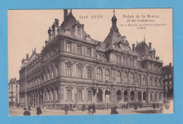 675 FRANCE FRANCIA LYON PALAIS DE LA BOURSE ET DU COMMERCE RARE POSTCARD - Verzamelingen & Kavels