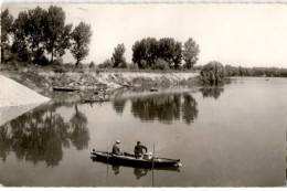 GRIGNY: La Pêche Sur Le Lac -  état - Grigny