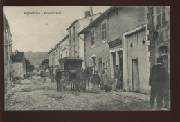 55 - VIGNEULLES - HAUPTSTRASSE - VOITURE POSTALE, DILIGENCE DEVANT LA POSTE - SANS EDITEUR - Vigneulles Les Hattonchatel