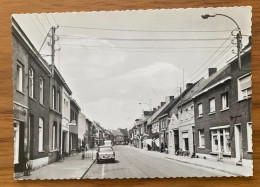 Ichtegem - Eernegem Stationsstraat -  With Old Car Voiture Oldtimer - Uitg. M Vanhee Old Auto Car Wagen - Ichtegem