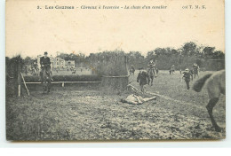 Hippisme - Les Courses - Chevaux à L'exercice - La Chute D'un Cavalier - Paardensport