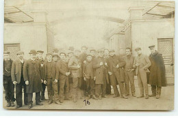 Carte Photo - PUTEAUX - Sortie Des Usines Dion Bouton - Puteaux