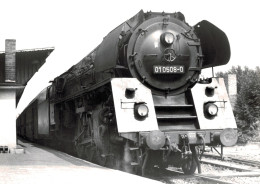 Locomotive Allemande - DB Dampflokomotive - 01 0508 Vor P4005 In Jena/SaalBahnhof  8-79 - R.v.d. Rest - Chemin De Fer