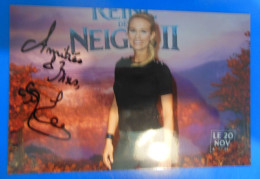 AUTOGRAPHE DE ELODIE GOSSUIN SUR PHOTO - Televisie & Internet