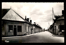 18 - BRINON-SUR-SAULDRE - MAGASIN "AUGER" RUE DE LA JACQUE - Brinon-sur-Sauldre