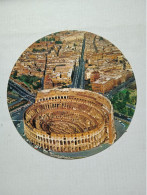 CARTOLINA FORMA ROTONDA - ROMA, IL COLOSSEO - VEDUTA AEREA - NON VIAGGIATA - F/G - COLORI - LEGGI - San Pietro