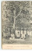 Archipel FIDJI - Chefs Et Indigènes Au Pied D'un Arbre à Pain - Figi