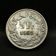 1/2 FRANC ARGENT 1952 B BERNE HELVETIA DEBOUT SUISSE / SWITZERLAND SILVER - 1/2 Franc