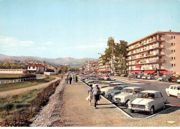 06 . N° Kri10093 . Cagnes-sur-mer . Le Boulevard De La Mer . N°g. 215. Editions L.larcan . Cpsm 10X15 Cm . - Cagnes-sur-Mer