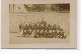 CARTE PHOTO A LOCALISER : Seine Et Marne(?), Classe D'ecole - Tres Bon Etat - Photos