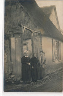 CARTE PHOTO A LOCALISER : Cachet De L'eure Et Loir, 28(?), Femmes Et Batiment - Tres Bon Etat - Foto