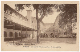 81 - B16624CPA - LAVAUR - Ecole Superieure De Jeunes Filles - La Cour - Parfait état - TARN - Lavaur