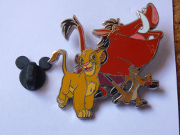 Pin S DISNEY LE ROI LION SIMBA TIMON PUMBAA  NEUF  2 Photos - Disney