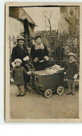 TEBESSA - Carte-Photo  De Femmes Avec Des Enfants Dont L'un En Landau - Tébessa