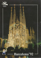 *CPM - La Sagrada Familia De Nuit Oeuvre De GAUDI - Avec COBI La Mascotte Des JO Barcelonne 92 - Olympic Games