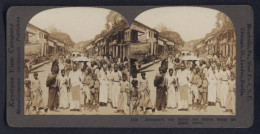 Stereo-Fotografie Keystone View Co., London, Ansicht Kandy, Strasse Trincomalie Mit Einwohnern In Tracht, Sri Lanka  - Stereoscopic