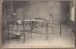 CPA 75 - PARIS - Hôpital Privé Médico Chirurgical - Une Salle D' Opération - TB PLAN Instruments Table Etc... Santé - Gesundheit, Krankenhäuser