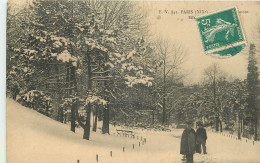 75 - PARIS -  BUTTES CHAUMONT -  EFFET DE NEIGE - Paris (19)