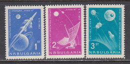 Bulgaria 1963 - Space: "Luna 4", Mi-Nr. 1388/90, MNH** - Unused Stamps