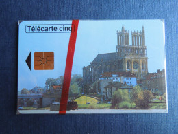 Cathédrale De ??   Télécarte Neuve Sous Blister   05 U    TCsb2410 - Non Classés