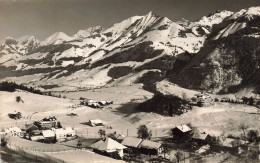 SUISSE - Albeuve - Vue Sur Le Petit Village Entouré De Tsermon, Le Vanil Noir Et Le Vanil De L'Ecri  - Carte Postale - Albeuve