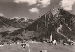 A 6991 MITTELBERG, Blick über Den Ort / Schafalpküpfe / Zwölferkopf - Kleinwalsertal