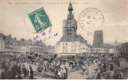 BETHUNE - Le Beffroi Et Vue Générale De La Grand Place - Très Bon état - Bethune