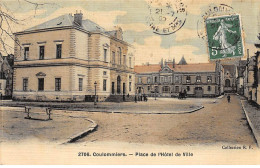 COULOMMIERS - Place De L'Hôtel De Ville - Très Bon état - Coulommiers