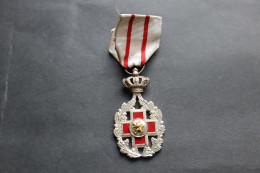 Médaille Croix Rouge  Belgique Sous Couronne - Belgio