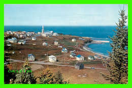 ST MAURICE DE L'EUCHORIE, QUÉBEC - GASPÉ NORD - VUE DU VILLAGE - PUB. BY H.V. HENDERSON - CHESTER LITHO INC - - Autres & Non Classés