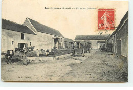 MAGNANVILLE - LES BROSSES -  Ferme De Vildedon - Vaches Dans La Cour - Magnanville