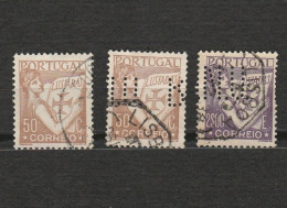 Portugal Correios - Lot 3 Timbres Lusiadas Dont 2 Perforés: 2 NU - Année 1931 Mi 550 Et Année 1945 Mi 542 - Used Stamps