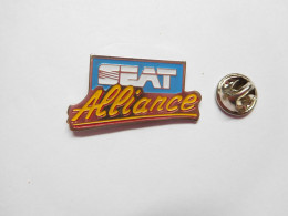 Beau Pin's , Auto VW VAG Seat Alliance , Non Signé - Volkswagen