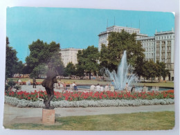 Magdeburg, Wilhelm-Pieck-Allee, Brunnen, 1986 - Magdeburg