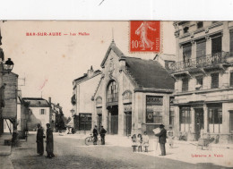 C P A  -  10  - BAR  SUR AUBE -  Les Halles - Bar-sur-Aube