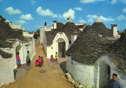 ALBEROBELLO, BARI, PUGLIA, ARCHITECTURE, CHILDREN, ITALY, POSTCARD - Bari