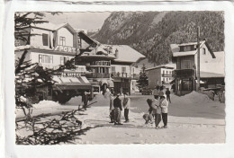 CPSM :  14 X 9  -  MORZINE  - La  Capitale  -  Place  De  La  Crusaz - Morzine