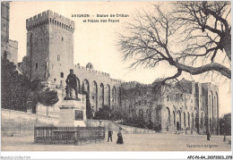 AFCP6-84-0637 - AVIGNON - Statue De Crillon Et Palais Des Papes   - Avignon (Palais & Pont)